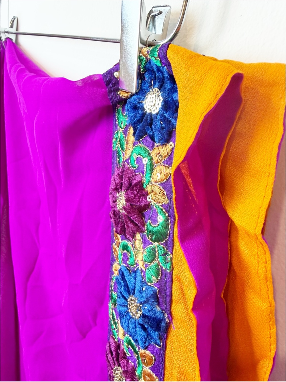 Vintage | Unique Floral Embroidered Beaded Indian Dupatta Sari Wrap Chanderi Sca - Picture 3 of 5
